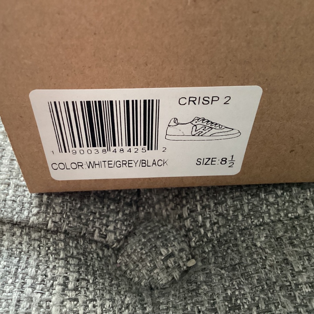 Vintage Havana Crisp Sneaker (Women), size 8.5 - Picture 9 of 13